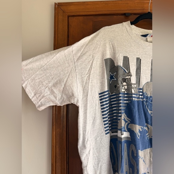 Vintage Dallas Cowboys Graphic T-Shirt 🏈⭐️ - Picture 2 of 5